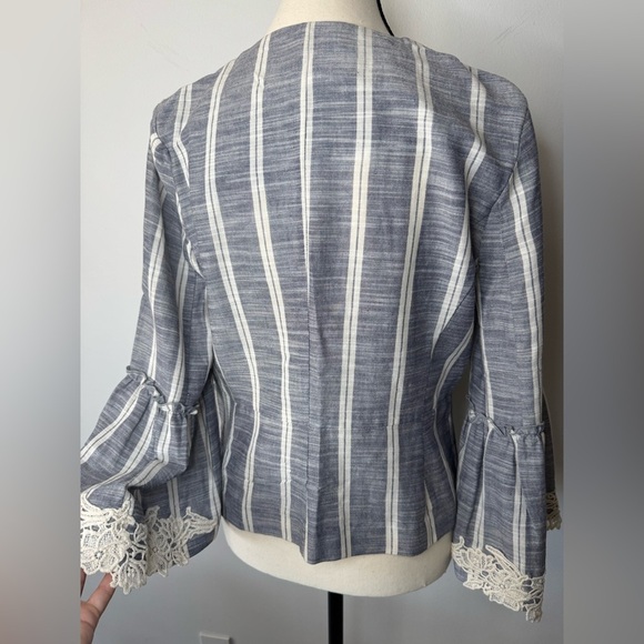 ZARA Basic Striped Bell Sleeve Jacket โ Size M - Picture 15 of 16